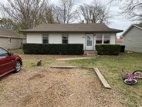 107 N Front St, Noble, OK, 73068-8559 | Card Image