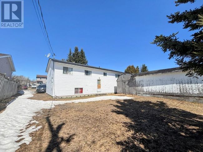 28 Otter Ave, Home with 5 bedrooms, 2 bathrooms and null parking in Manitouwadge ON | Image 36
