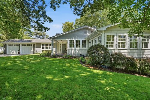 10 Boulder Glen Rd, Hingham, MA, 02043-1009 | Card Image