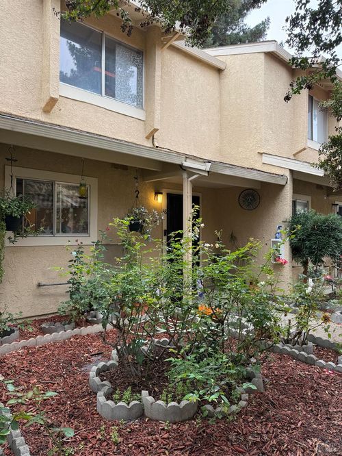 apt-48-1941 Grande Cir, Fairfield, CA, 94533-4268 | Card Image