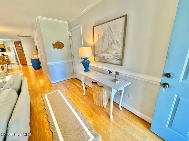 111 Ne 39 Th St, House other with 3 bedrooms, 2 bathrooms and 2 parking in Oak Island NC | Image 5
