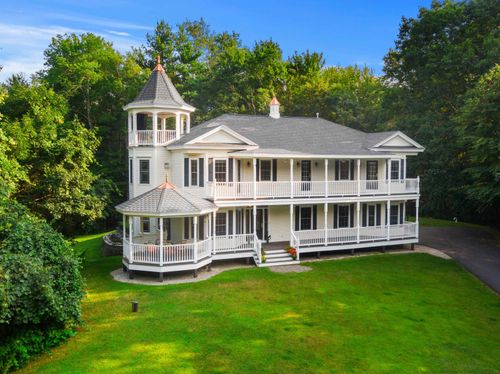 38 Rowell Rd E, Brentwood, NH, 03833-6408 | Card Image