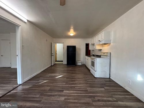 2f-222 Long Ln, Upper Darby, PA, 19082-3909 | Card Image