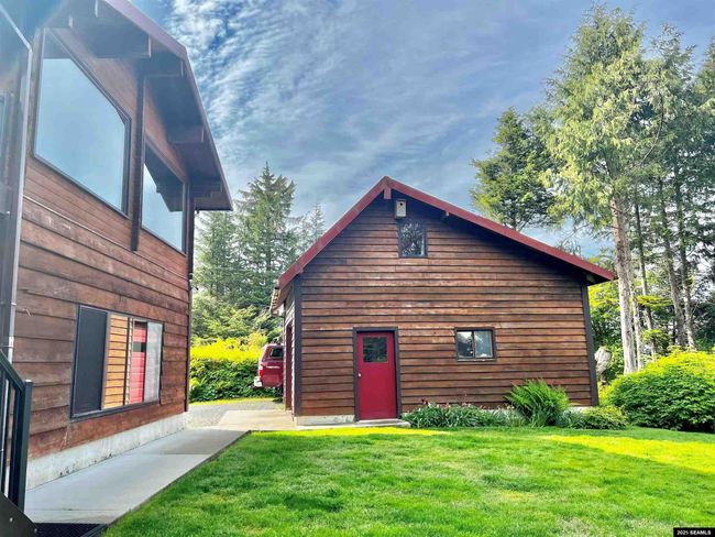 301 Wortman Loop, House other with 5 bedrooms, 3 bathrooms and 2 parking in Sitka AK | Image 13