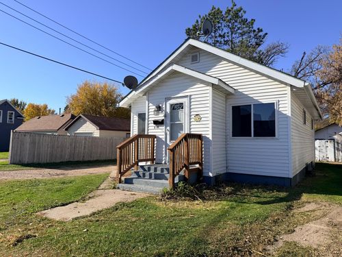 610 Oak Grove Ave, Detroit Lakes, MN, 56501-2922 | Card Image
