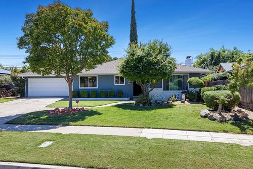 3458 E Lansing Way, Fresno, CA, 93726 | Card Image