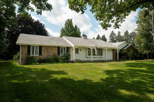 5021625 Lisbon Rd, Menomonee Falls, WI, 53051-6240 | Card Image