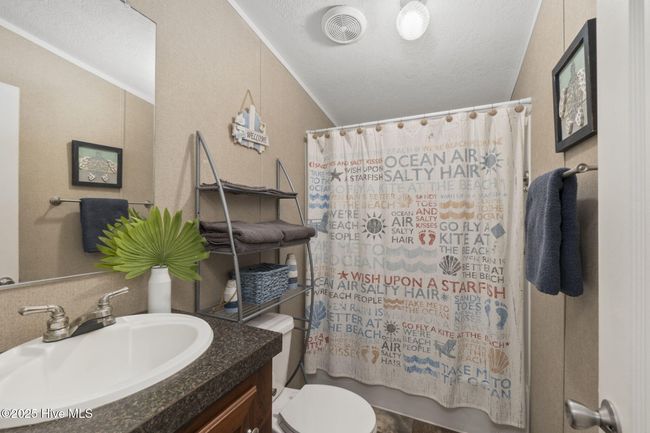 302 Bayview Dr, House other with 3 bedrooms, 2 bathrooms and 1 parking in Harkers Island NC | Image 24