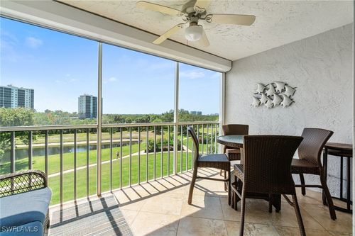 apt-403-340 Horse Creek Dr, NAPLES, FL, 34110-6038 | Card Image