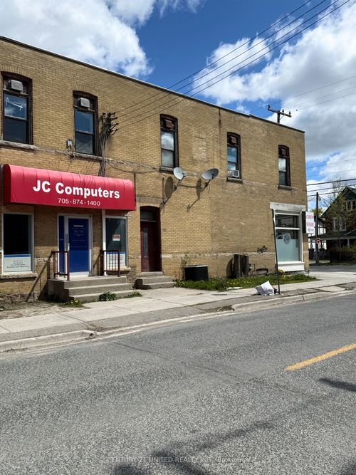 158 Dublin St, Peterborough, ON, K9H3B5 | Card Image