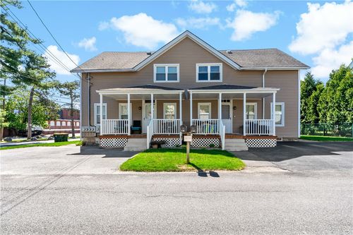 2-4 Oak Street, Smithfield, RI, 02917 | Card Image