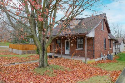 56 Mcgivern St W, House other with 3 bedrooms, 1 bathrooms and 5 parking in Walkerton ON | Image 2