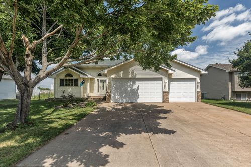 6516 92nd Trl N, Brooklyn Park, MN, 55445-1636 | Card Image