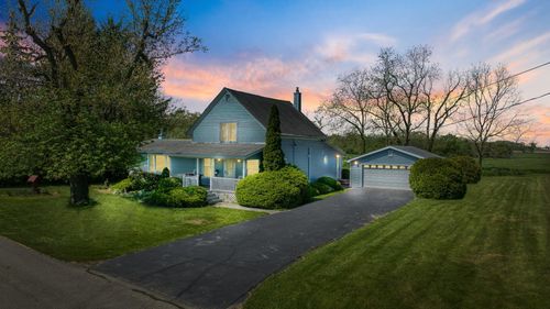 204 Parker St, Cement City, MI, 49233-9801 | Card Image