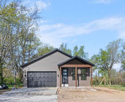 332 South Ave, Sparta, MO, 65753-9392 | Card Image