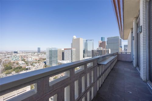 ph-6-2016 Main St, Houston, TX, 77002-8848 | Card Image