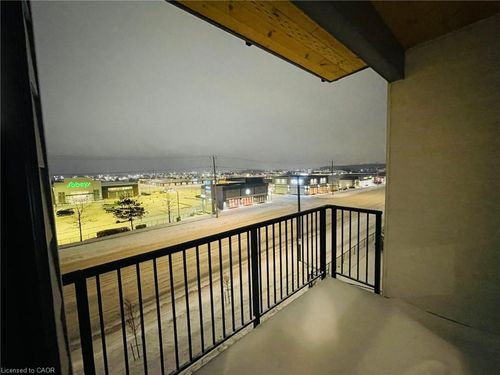 313-101 Golden Eagle Rd, Waterloo, ON, N2V0H4 | Card Image