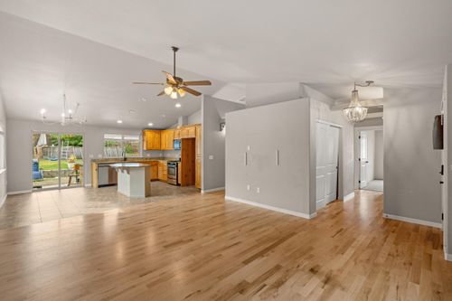 507 Sienna Hills Dr, Eagle Point, OR, 97524-9071 | Card Image