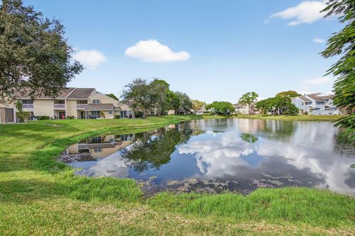 2080-2080 Champions Way, North Lauderdale, FL, 33068-5470 | Card Image