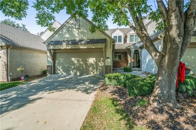 6406 W 143 Terrace, Townhouse with 3 bedrooms, 2 bathrooms and null parking in Overland Park KS | Image 2