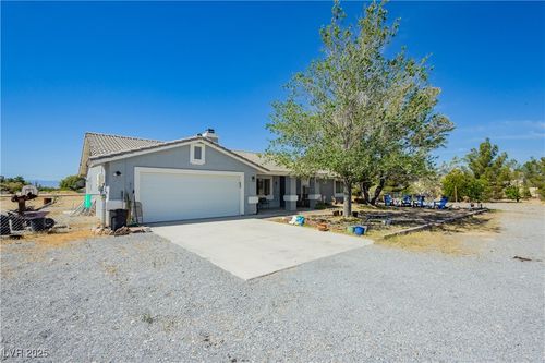 2251 Bridger St, Pahrump, NV, 89048-7671 | Card Image