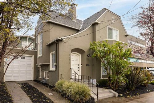 2935 Florence St, Berkeley, CA, 94705-2003 | Card Image