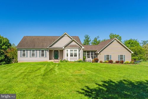 35130 Paxson Rd, Round Hill, VA, 20141-2022 | Card Image