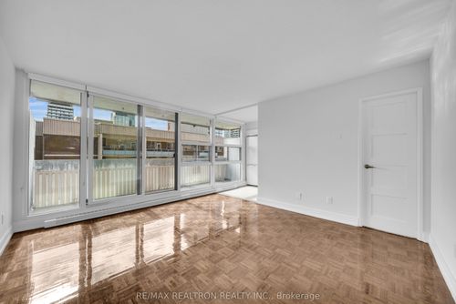 514-33 Isabella St, Toronto, ON, M4Y2P7 | Card Image