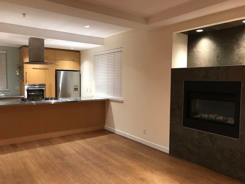 295 W 12th Avenue, Vancouver, BC, V5Y1T9 | Card Image