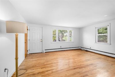 86 Farnum Road, House other with 3 bedrooms, 1 bathrooms and 3 parking in Warwick RI | Image 2