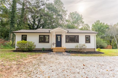 526 Issaqueena Trl, Clemson, SC, 29631-2108 | Card Image