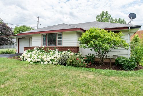 22271 W Terry Dr S, Lake Villa, IL, 60046-8266 | Card Image