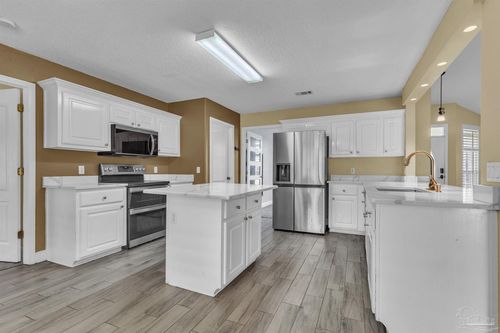 3301 Pitcher Plant Cir, Pensacola, FL, 32506-9471 | Card Image
