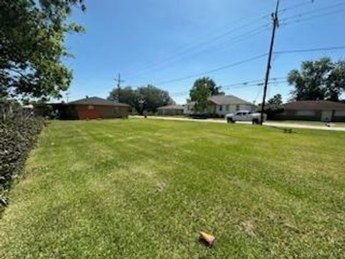 2608 Guerra Dr, Violet, LA, 70092-2929 | Card Image