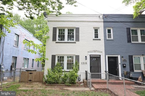 1316 Eastern Ave Ne, WASHINGTON, DC, 20019-8133 | Card Image