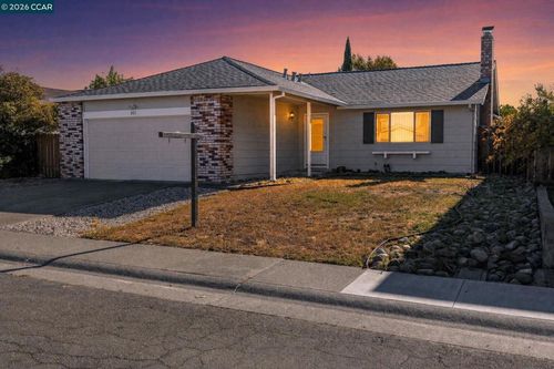 807 Scoter Way, Suisun City, CA, 94585-2015 | Card Image