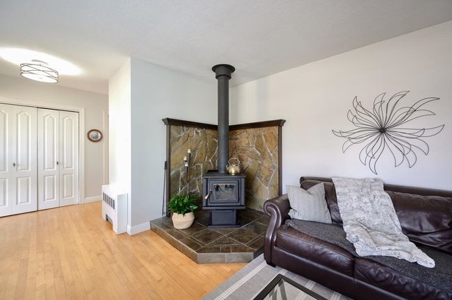 12085 York Street, House other with 3 bedrooms, 1 bathrooms and 1 parking in Maple Ridge BC | Image 7