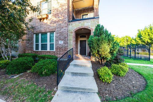 6606 Deleon St, Irving, TX, 75039-3402 | Card Image