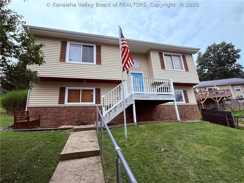 1102 Thorne Rd, Charleston, WV, 25303-2412 | Card Image