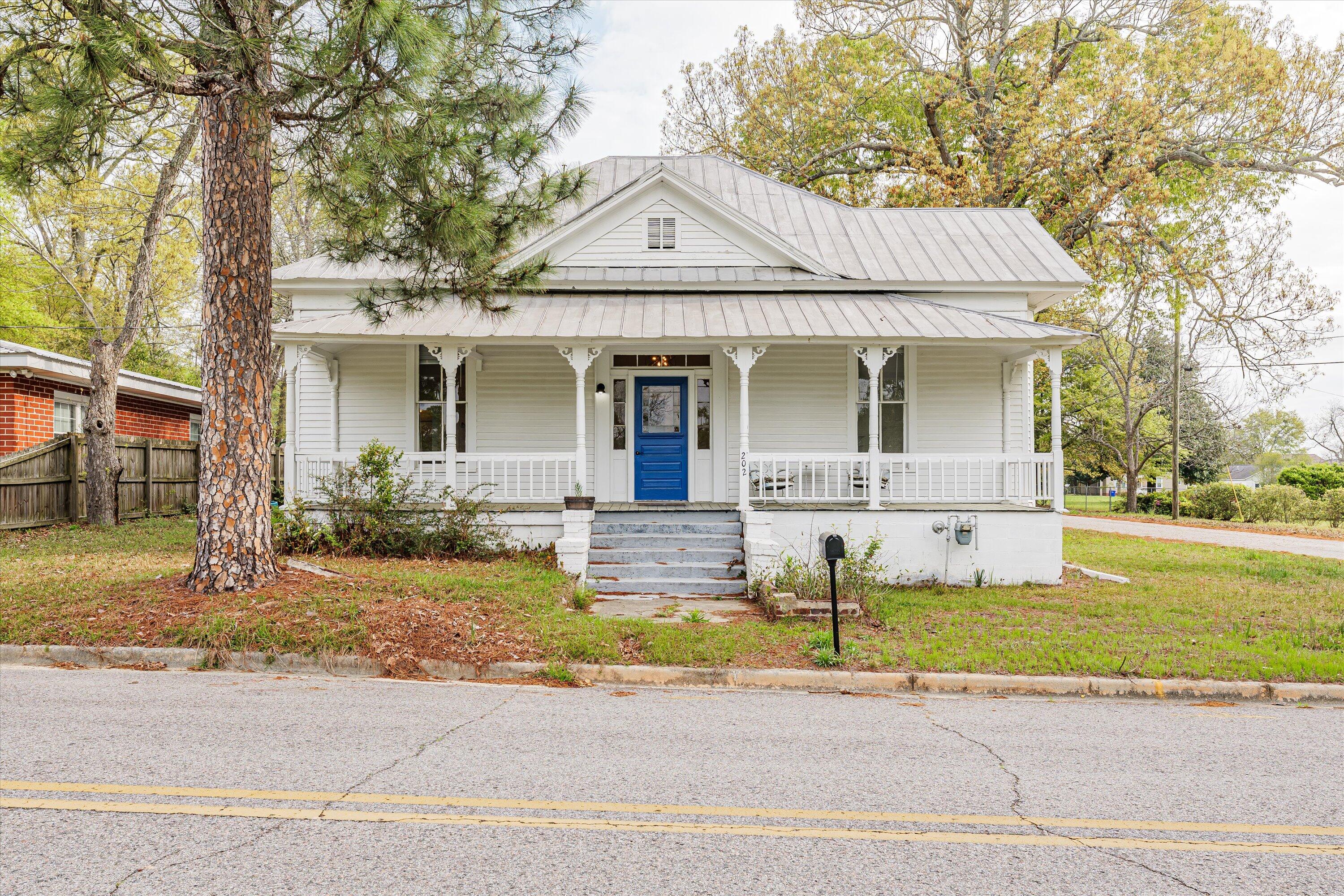 Hill St, Wrens, GA 30833
