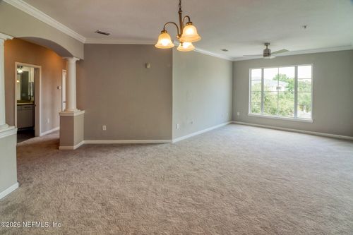 1115-8290 Gate Pkwy W, Jacksonville, FL, 32216-3624 | Card Image