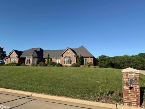 2702 Country Oaks Dr, Atlantic, IA, 50022-2526 | Card Image