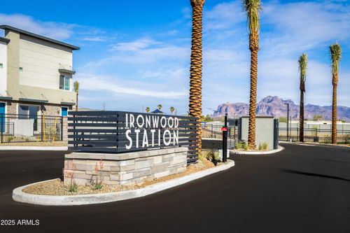 62-651 N Ironwood Dr, Apache Junction, AZ, 85120-0400 | Card Image