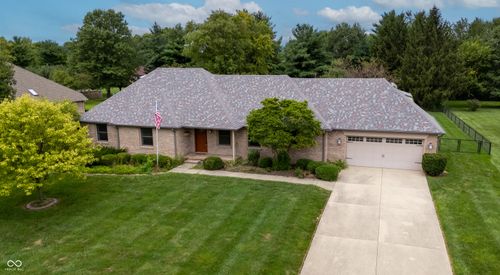 5308 W Granite Ct, New Palestine, IN, 46163-9458 | Card Image