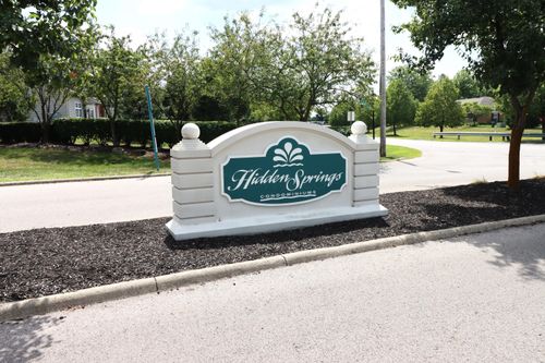 681 Spring Valley Dr, Lewis Center, OH, 43035-8638 | Card Image