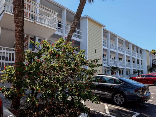 i-23-5929 Easy St, BRADENTON, FL, 34207-4654 | Card Image