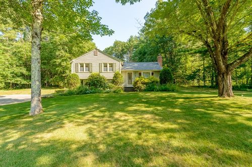 7 Joan St, Pepperell, MA, 01463-1322 | Card Image