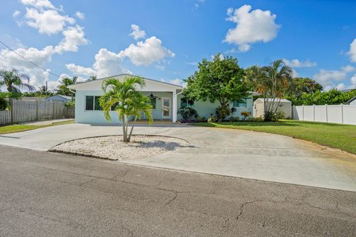 195 Sw Cabana Point Cir, Stuart, FL, 34994-4804 | Card Image