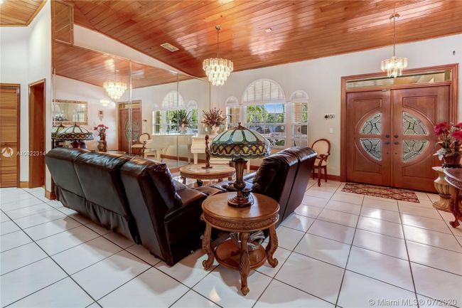 2340 Sw 139th Ave, House other with 4 bedrooms, 3 bathrooms and null parking in Miami FL | Image 5