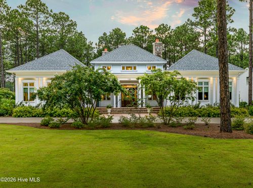 124 Chesterfield Dr, Pinehurst, NC, 28374-8790 | Card Image